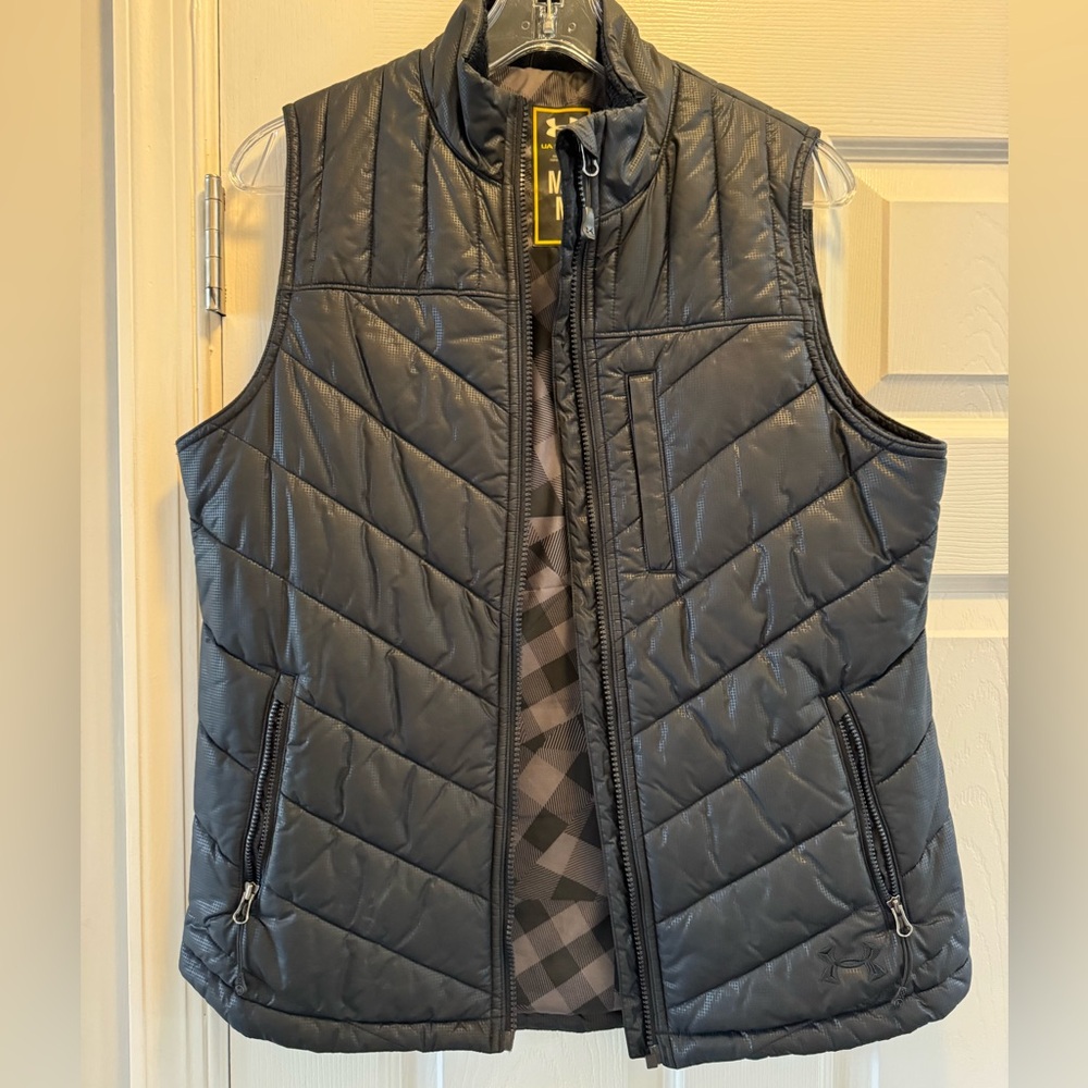 Women Under Armour vest